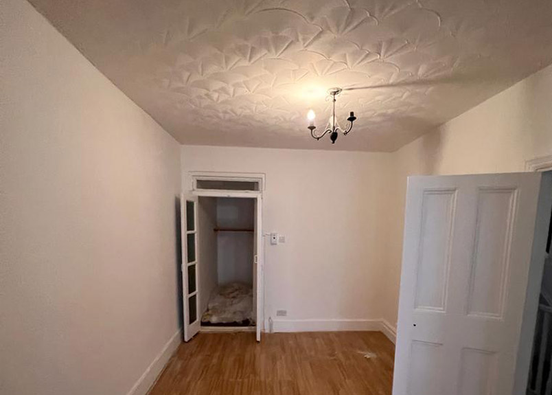 Garden fence painted in Aylesbury with solid coverage and clean lines